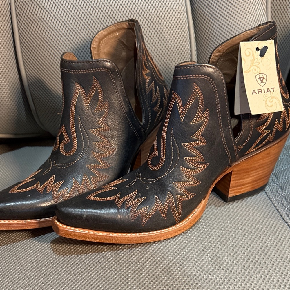 Ariat Dixon X Toe Western Boots size 10 NWT